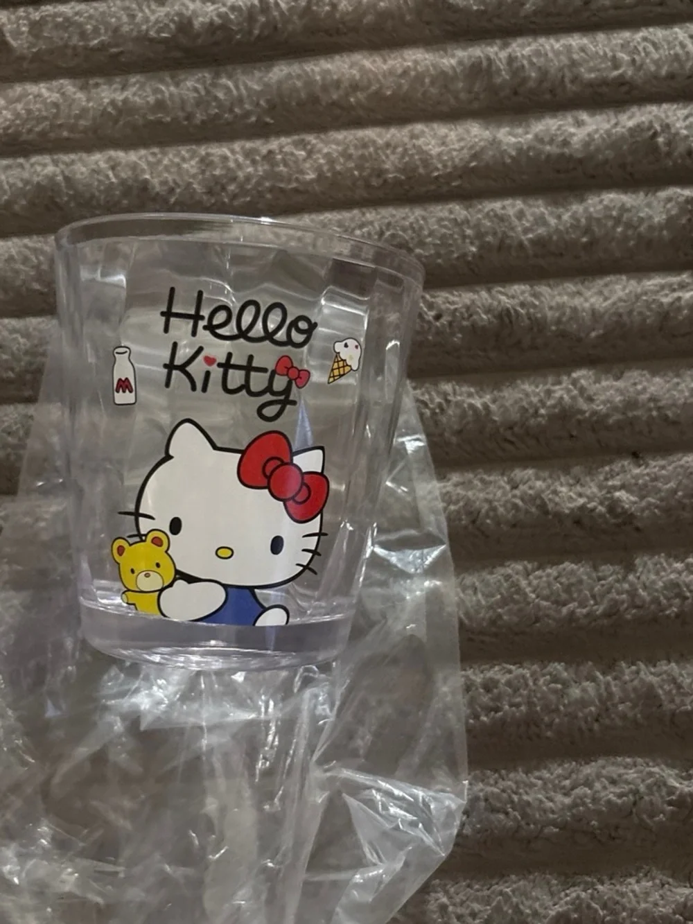 Sanrio Hello Kitty Clear Plastic Party Cup - Red Bow